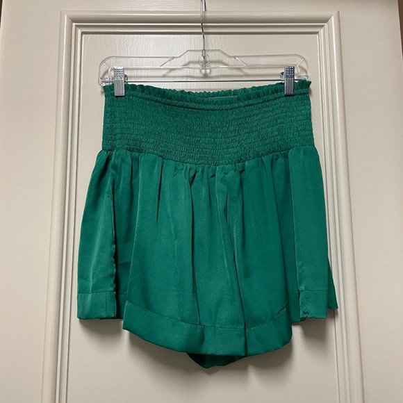 TCEC Smocked Waist Flowy Shorts - Picture 3 of 3